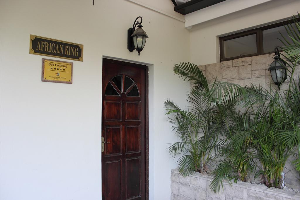 Keret Accommodation Белвил Екстериор снимка